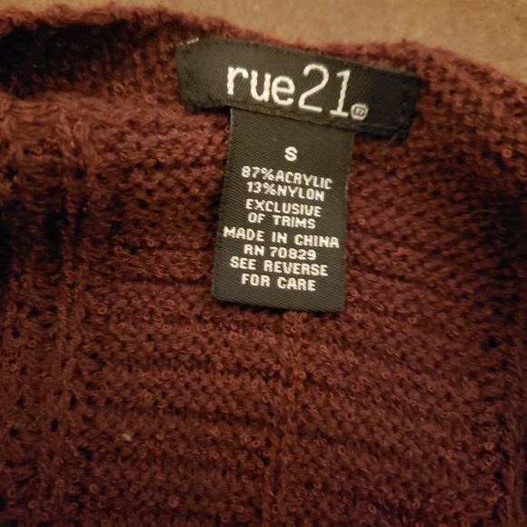 🚲 Rue 21 keyhole back magenta small sweater - Picture 3 of 4